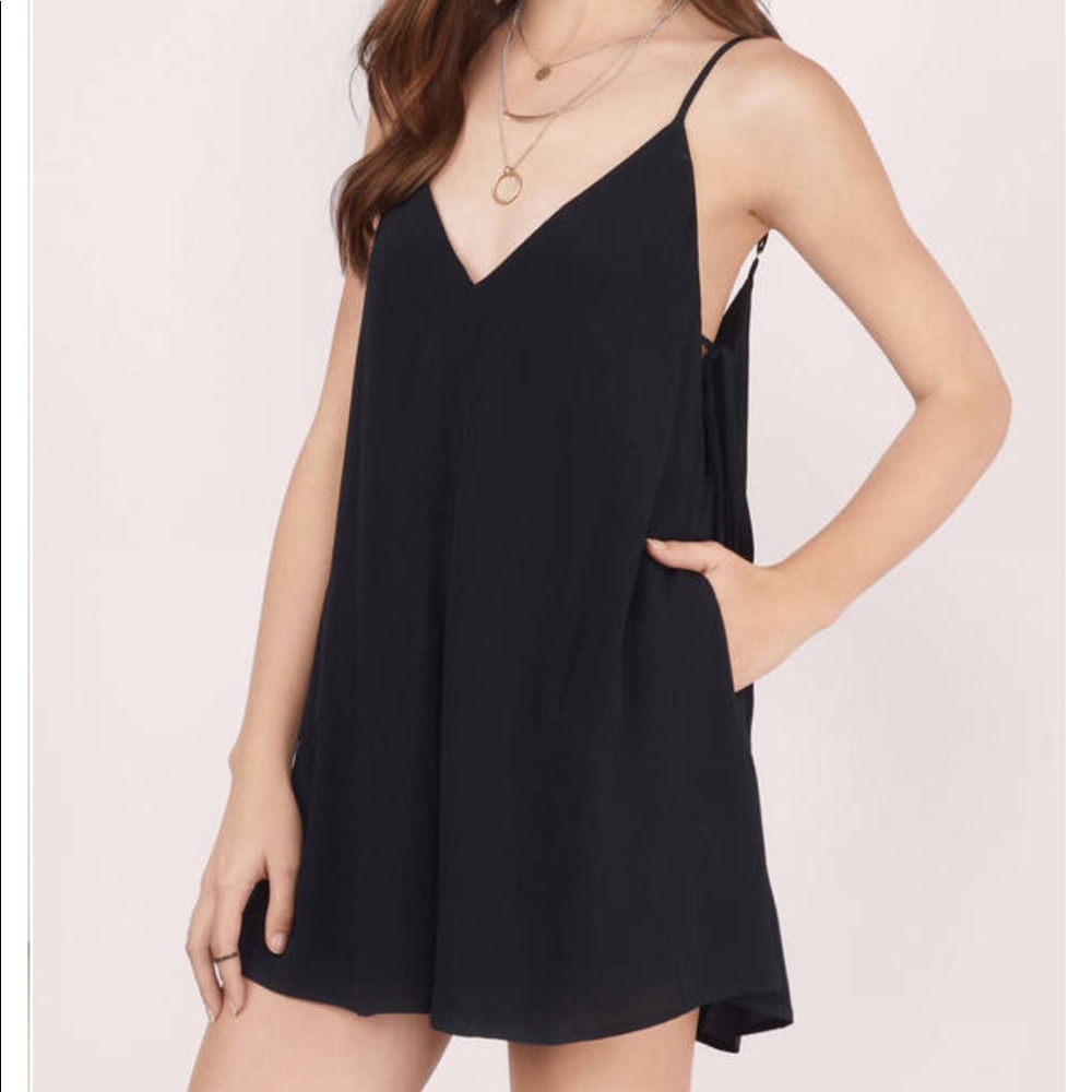 Black tie side romper with pockets